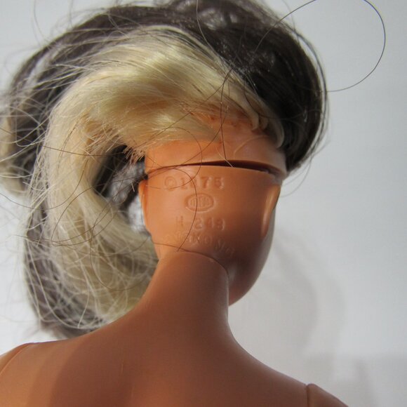 Vintage 1975 Ideal Tuesday Taylor Flip Hair Doll Rooted Lashes Two Tone Hair - Picture 9 of 11